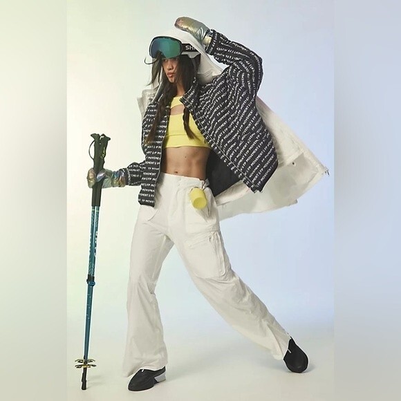 NWOT FREE PEOPLE MOVEMENT SHRED IT SKI PANT IN PAINTED WHITE. SIZE XS - Picture 1 of 13